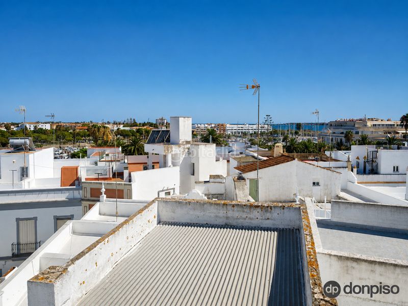 Foto 186bfe77-5169-4fb5-b262-33423e51c9d7. Casa aparellada a Ayamonte ciudad Ayamonte