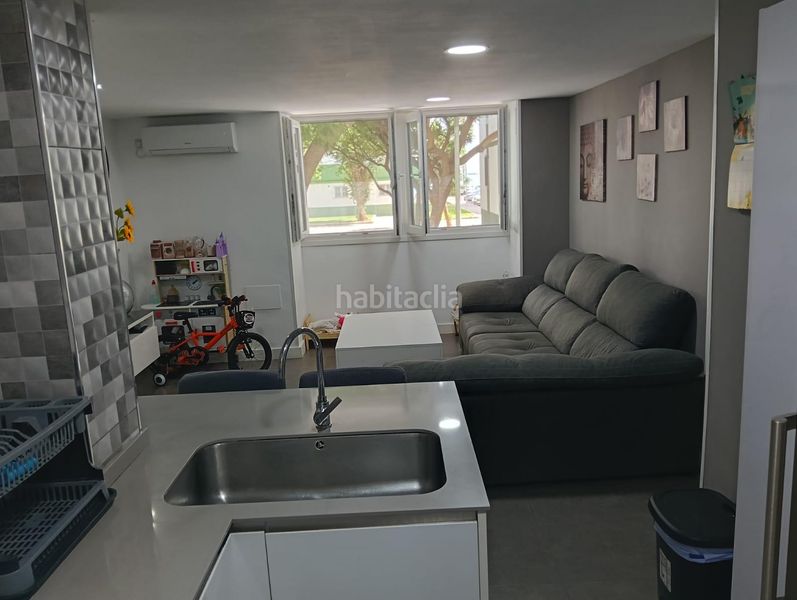 Foto a5637108-1d06-4312-a4af-7d1f8dbe2e7e. Pis a astilleros - la paz - loreto - el corte inglés Cádiz