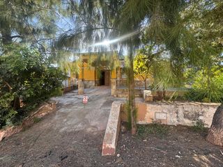 Masia a Fuente Alegre - El Chaparral - Los Morales. Piso ubicado cerca del centro historico