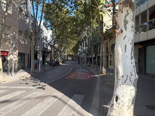Lloguer Local Comercial a Creu Alta. Avenida 11 de setiembre junto a plaza marcet