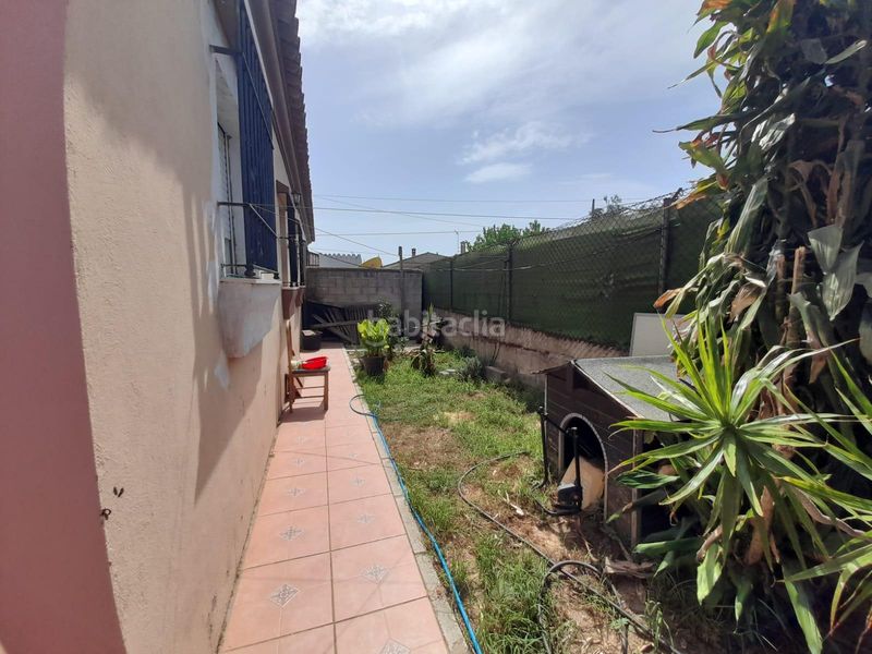 Foto 1556ff83-3233-4465-a98b-f6184c56eefc. Casa aparellada amb aparcament a Cuatro Pinos - El Carmen Puerto de Santa María (El)