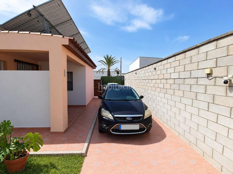 Foto 89521d12-f57a-44e3-a3d0-bc2a1c272c0f. Casa aparellada amb aparcament a Cuatro Pinos - El Carmen Puerto de Santa María (El)