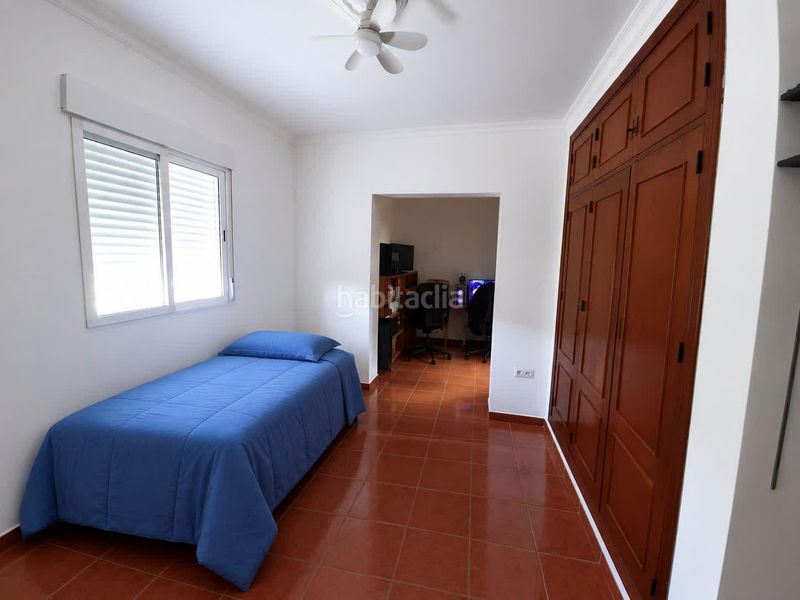 Foto eccaa439-ba7a-4085-8ada-5e8584c94704. Casa aparellada amb aparcament a Cuatro Pinos - El Carmen Puerto de Santa María (El)