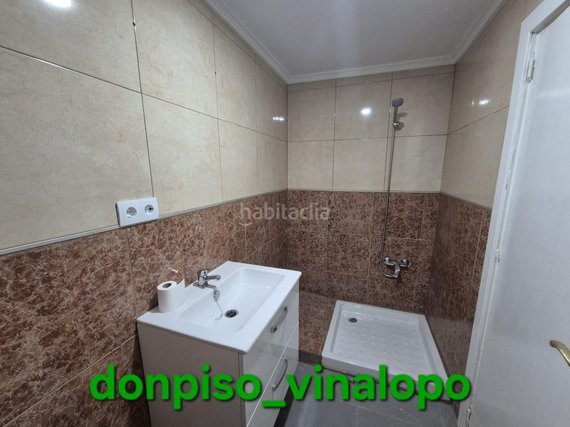 Foto a2e7bf84-20cb-4d94-a752-9396c3906cd0. Casa aparellada a Petrer
