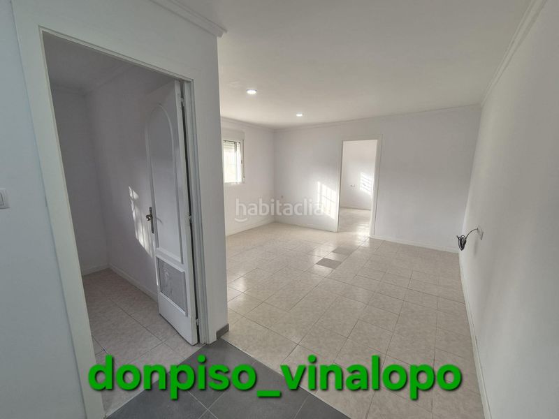Foto a47527c2-e753-4aa5-aa72-959a45506d5e. Casa aparellada a Petrer