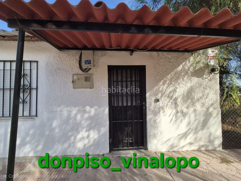 Foto cd130e0c-9c5c-4fd7-a5a3-4fc7d96c987f. Casa aparellada a Petrer