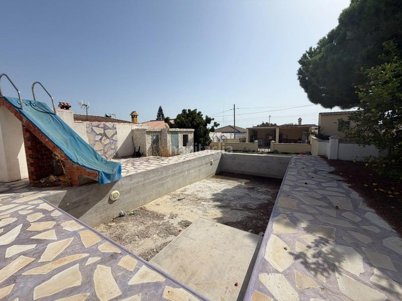 Foto 470b7223-0afa-4a47-a705-844f9be9c416. Chalet with pool in Los Franceses - La Vega Chiclana de la Frontera