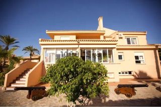 Chalet en Zona Galúa - Calnegre