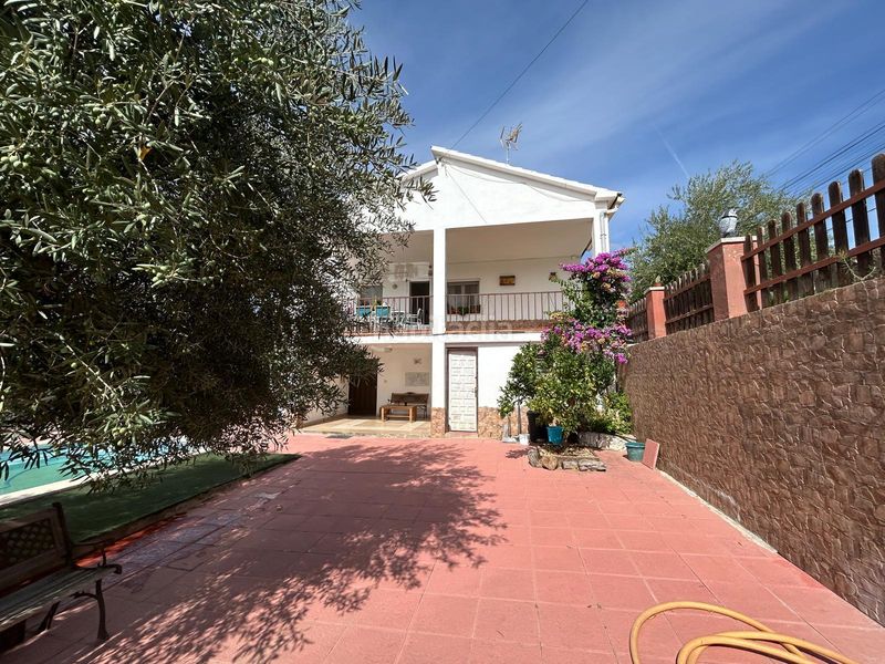 Foto 7d0c0c91-d5e4-4536-aa80-0b1805de49c6. Xalet amb piscina a Piera