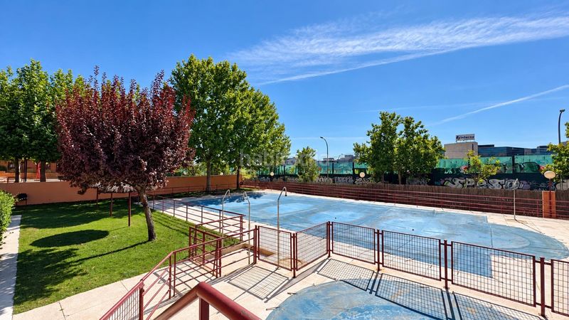 Foto 7e23f10b-dc72-4fb2-947b-529705006bc6. Àtic amb calefacció aparcament piscina a Valdebebas - Valdefuentes Madrid