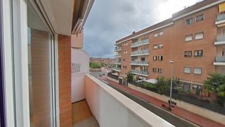Duplex in Fenals. Cerca de todos los servicios.