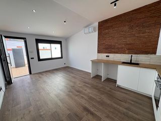 Casa bifamiliare in Covadonga. Reformado a estrenar, a 5 minutos de renfecentro