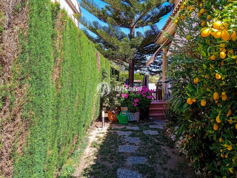 Foto 18371d9b-b6a7-48a5-ae46-3fcd63feaaa8. Casa amb calefacció aparcament piscina a Els Ametllers Cambrils