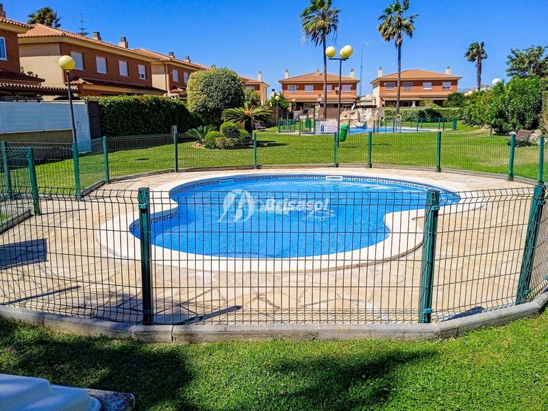 Foto 19e2cbf9-5253-4e94-9af3-73502d415ec9. Casa amb calefacció aparcament piscina a Els Ametllers Cambrils