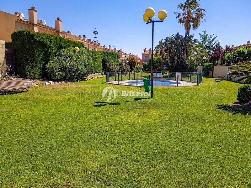 Foto 34875864-b1b2-4bd6-936a-39592f2ae65f. Casa amb calefacció aparcament piscina a Els Ametllers Cambrils