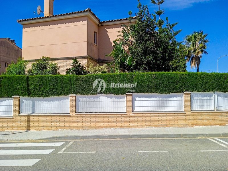 Foto d447f1c2-227d-4c44-81cc-a6d534b0737b. Casa amb calefacció aparcament piscina a Els Ametllers Cambrils