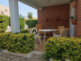 Casa in Regueral - Prat d'en Forés. Cambrils  vivienda unifamiliar soleada a 150 metros de la playa
