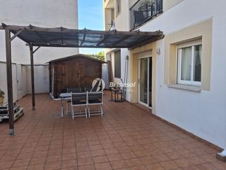 Planta baixa a Casc Antic - Nou Cambrils. Piso en venta en nou cambrils con gran terraza, piscina y parkin