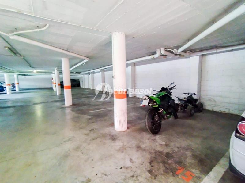 Foto 9839eba3-d783-4489-b5c4-3d6fce7684a8. Aparcament cotxe a Centre Reus