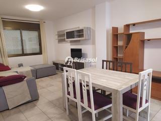 Rent Flat in Centre. Reus  piso  de 4 habitaciones en el centro, solo estudiantes.