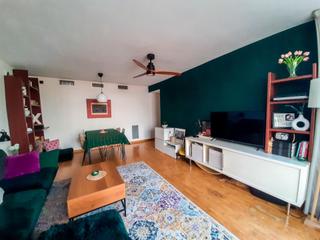 Flat in Centre. Reuspiso en venta de 4 habitaciones zona avenida pere ceremoniós