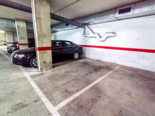 Location Parking voiture à Migjorn. Reus  plaza de parking en alquiler zona carretera salou