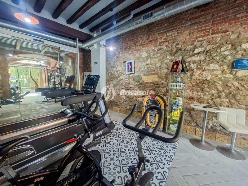 Foto 1b3df7a3-7755-46db-9fd9-71e8ecfb37f3. Local comercial  en venta en zona centro en Reus