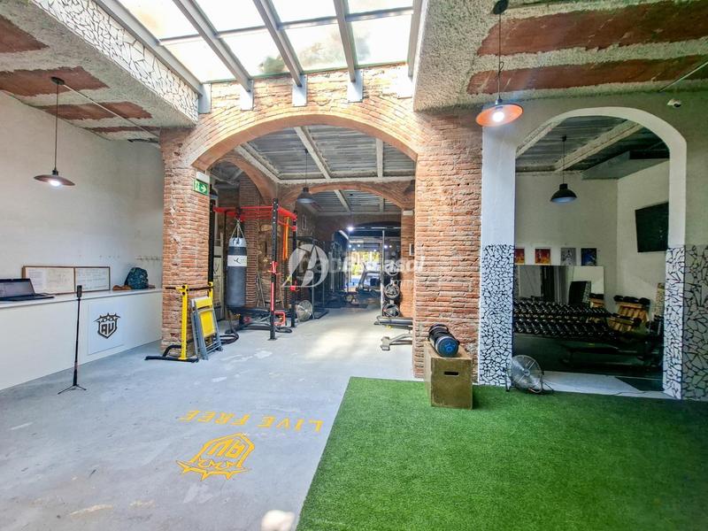 Foto 602eaa8e-d29f-4c6d-9a8a-6c83bd9904cc. Local comercial  en venta en zona centro en Reus