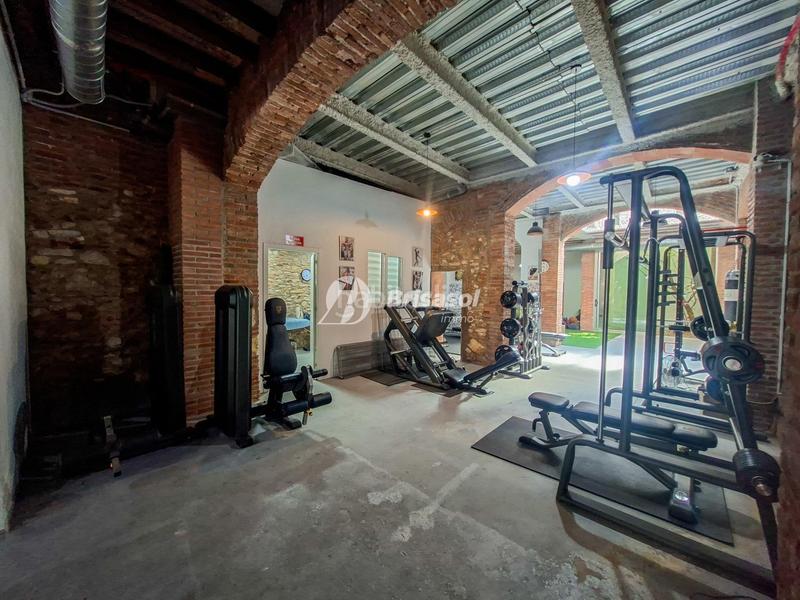 Foto f42e3d81-9c50-498c-8c93-8d0c4fd7db00. Local comercial  en venta en zona centro en Reus