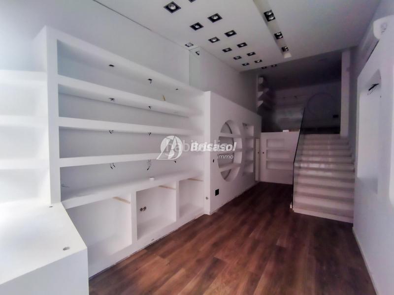 Foto 01deeade-8682-4a7f-804f-2471cdee1403. Alquiler local comercial local de alquiler en el centro en Reus