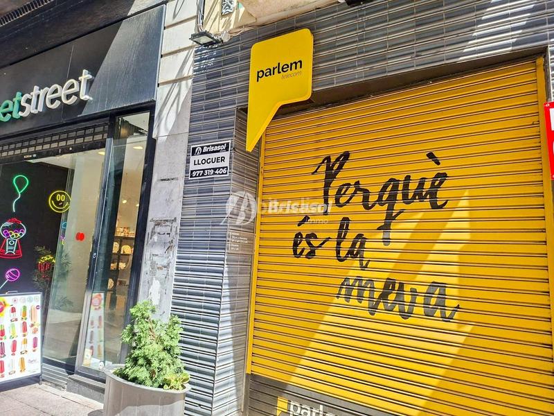 Foto 4a4607e8-eb4e-4fea-9346-a99267f8aea1. Alquiler local comercial  en alquiler zona centro en Reus