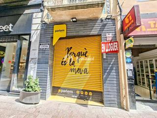 Location Local commercial à Centre. Reuslocal comercial en alquiler zona centro