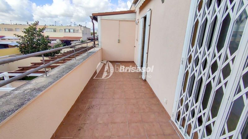 Foto ac0cff13-9a8a-49d9-8d9a-a886945fec47. Casa adossada amb aparcament a Morell (El)