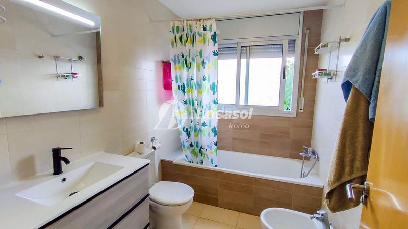 Foto bacb1b93-87d3-4846-ad61-e472cdf26d30. Casa adossada amb aparcament a Morell (El)