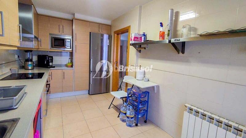 Foto f127e57f-f287-4ab0-9855-291a37c48a45. Casa adossada amb aparcament a Morell (El)