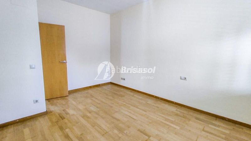 Foto f29348a9-a9de-423b-af03-da22f80c608f. Casa adossada amb aparcament a Morell (El)