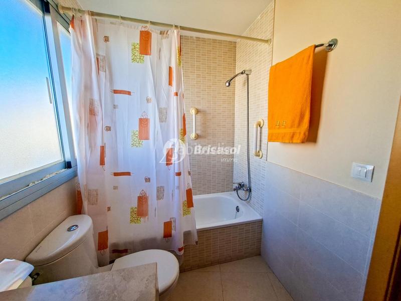 Foto 3bf2b5f2-8c8a-4ff6-ba62-dd6b1781813b. Pis amb calefacció piscina a Ponent Reus