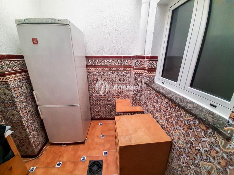 Foto fd56e6f2-0f45-49c9-9e73-c730f045ca90. Lloguer casa amb calefacció aparcament a Centre Reus