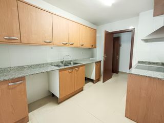 Etagenwohnung in Mestral. Reus. piso en venta de 3 habitaciones con plaza de parking en  z