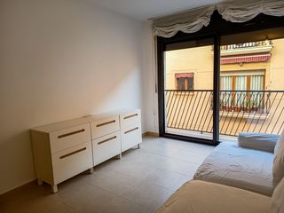 Pis a Centre. Reuspiso en venta de 2 habitaciones con parking en el centro