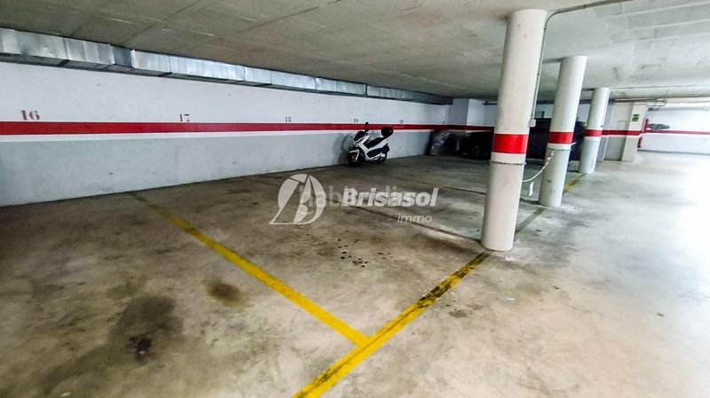 Foto 8da83fc9-daa3-4f90-a39b-266ae6450e45. Aparcament cotxe a Centre Reus