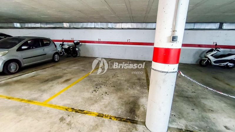 Foto 925a3170-c754-4d92-a379-681bfa05604c. Aparcament cotxe a Centre Reus