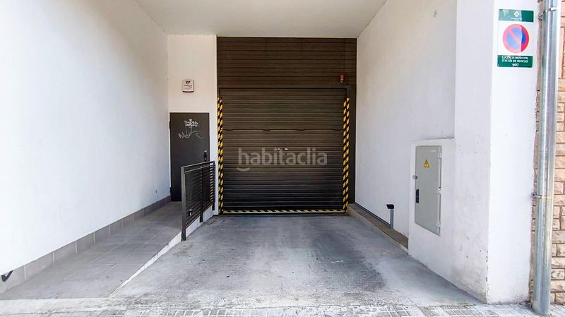 Foto 4f19e858-e670-4cbe-9265-4e96e8b39097. Aparcament cotxe a Ponent Reus