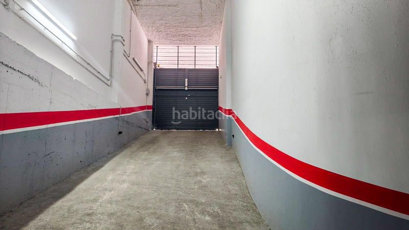 Foto fa220498-4418-4aae-b278-0aa9156fdcb1. Aparcament cotxe a Ponent Reus