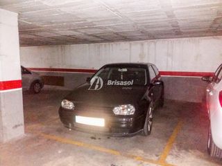 Rent Car parking in Centre. Reusparking de alquiler zona centro.