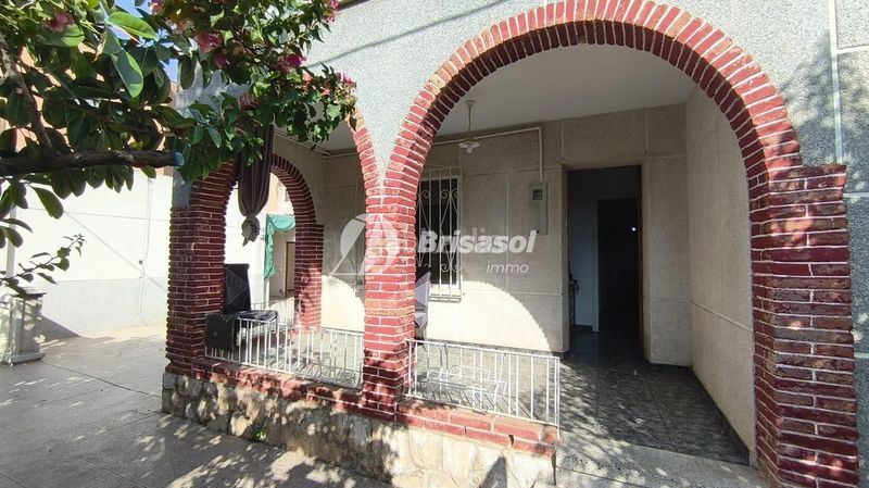 Foto 41738d4d-d474-4500-81ca-fc5e81f215bb. Casa amb calefacció a Ponent Reus