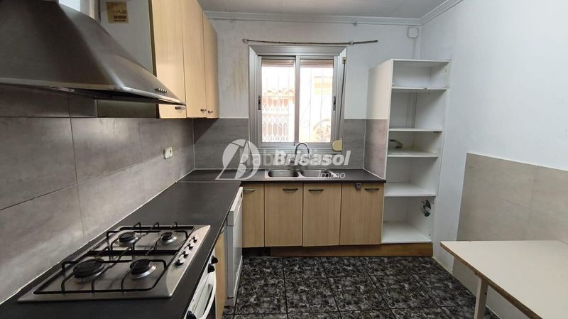 Foto 6dbfefe7-02b4-4b91-8c2a-0e13555aafdd. Casa amb calefacció a Ponent Reus