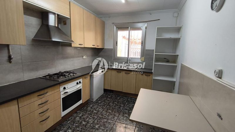 Foto b8e0e010-0cc3-44fa-9e1a-e65d8b0dcbb0. Casa amb calefacció a Ponent Reus
