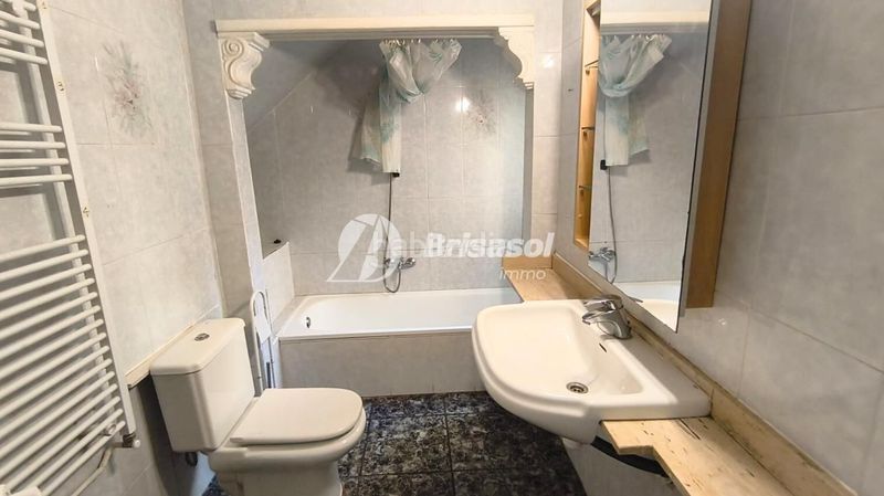 Foto c601d881-6491-4e5e-9371-9ade82bc0bb7. Casa amb calefacció a Ponent Reus