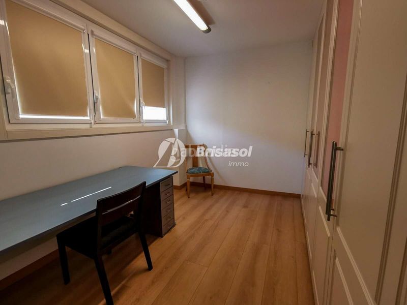Foto 15229490-1ad6-49a0-9bcd-1cad4d5c05ab. Àtic a Centre Reus